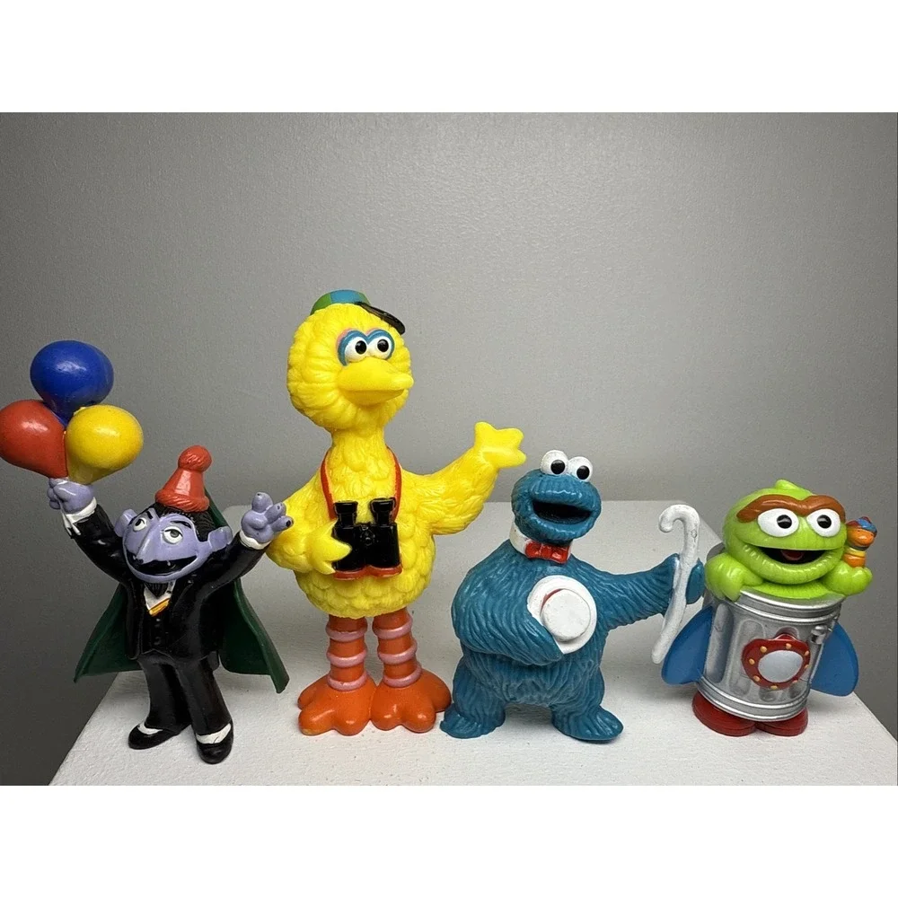 VINTAGE  JHP‎ PVC SESAME STREET BIG BIRD WITH BINOCULARS Plus Others!! Lot Of 4